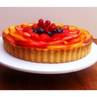 Fruit tart with creme patisserie
